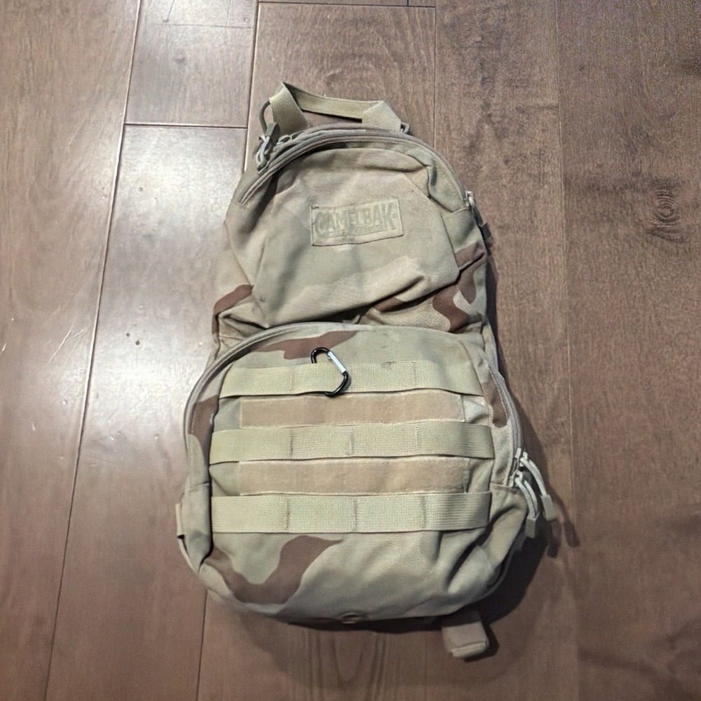 CamelBak MULE Military Hydration Pack Cordura Desert Camo Backpack Tactical Day